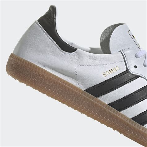 klebereste vorne schuh adidas|Adidas Samba in neuem Design von Naked .